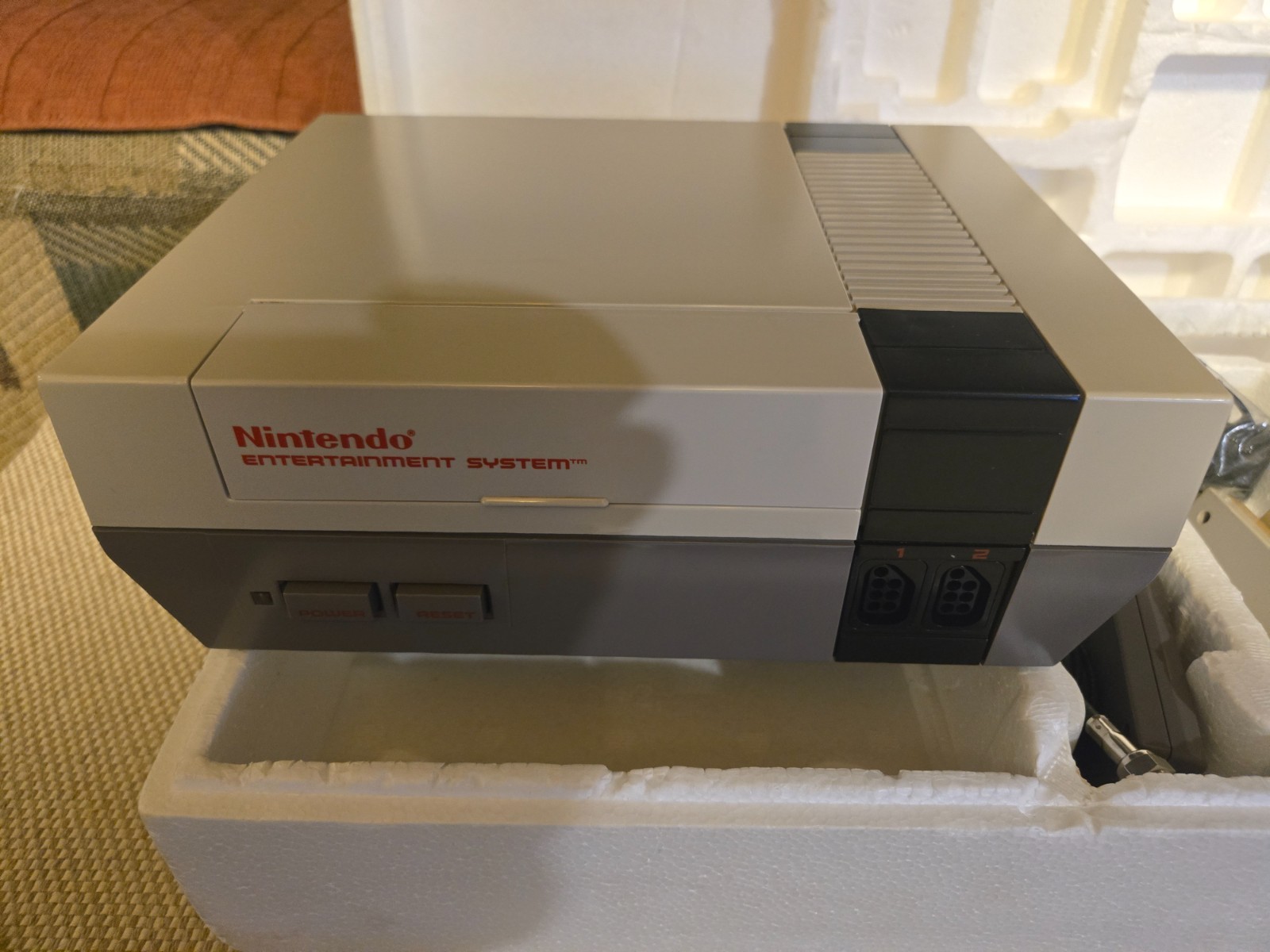 Vintage Nintendo NES Action Set Home Console, Complete In Box + Mario /Duck Hunt
