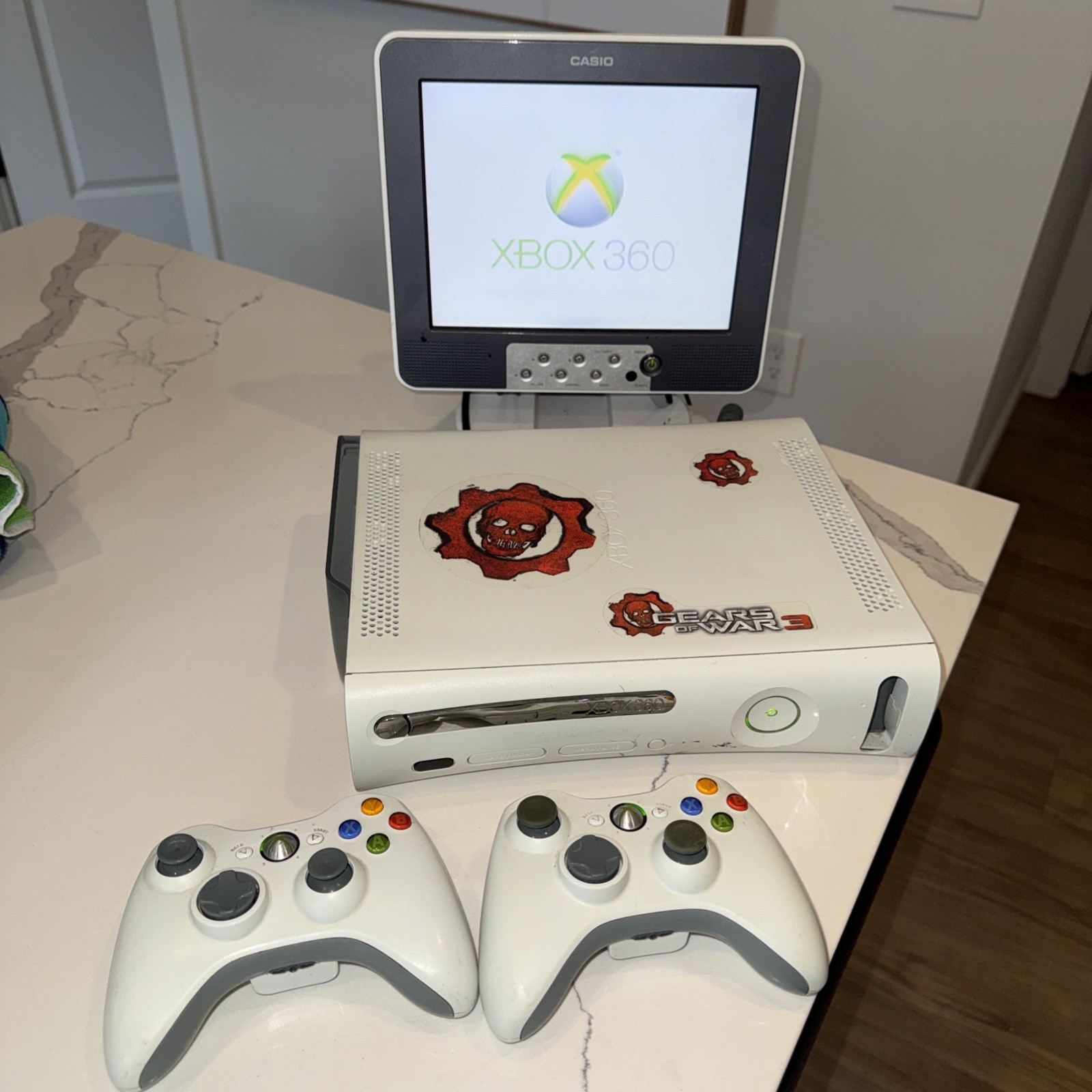 Microsoft Xbox 360 Pro Console-White-TESTED Parts Due to age & Cleaning. Read!!