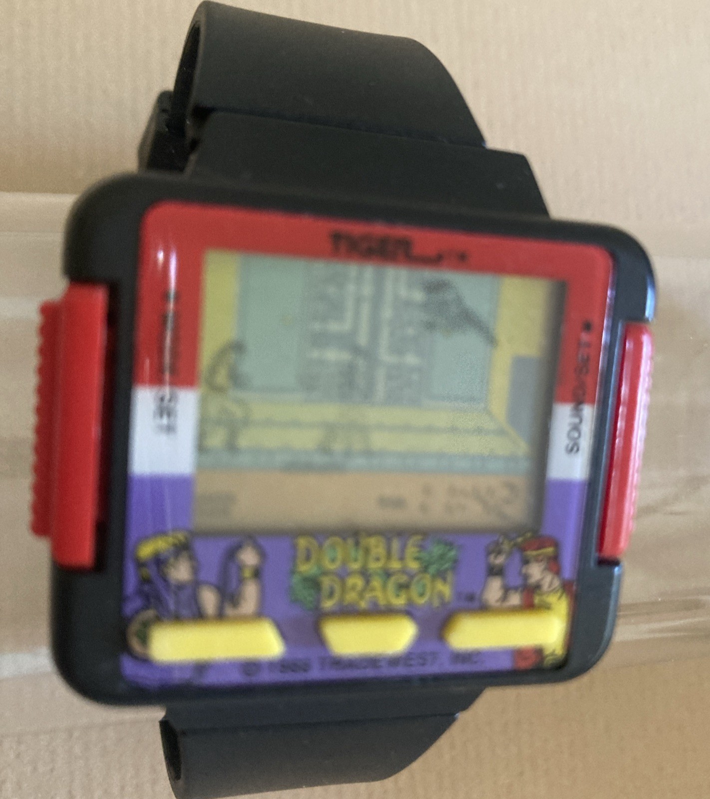 Vintage Double Dragon Tiger Electronics LCD Video Game Watch. 1990. Excellent !