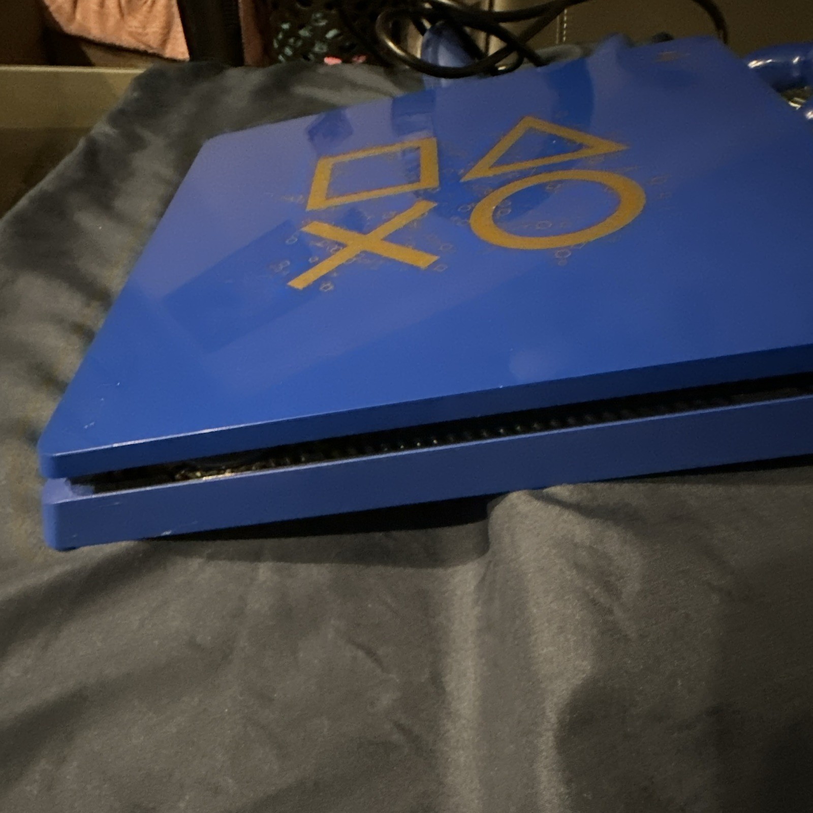 Sony PlayStation 4 days of Play Limited Edition Slim Blue.