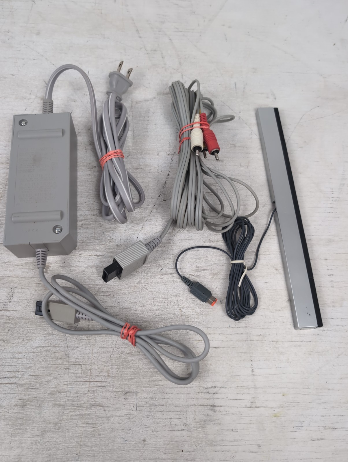 Nintendo Wii RVL-001 White Console Bundle With Cables And Sensor [Tested]