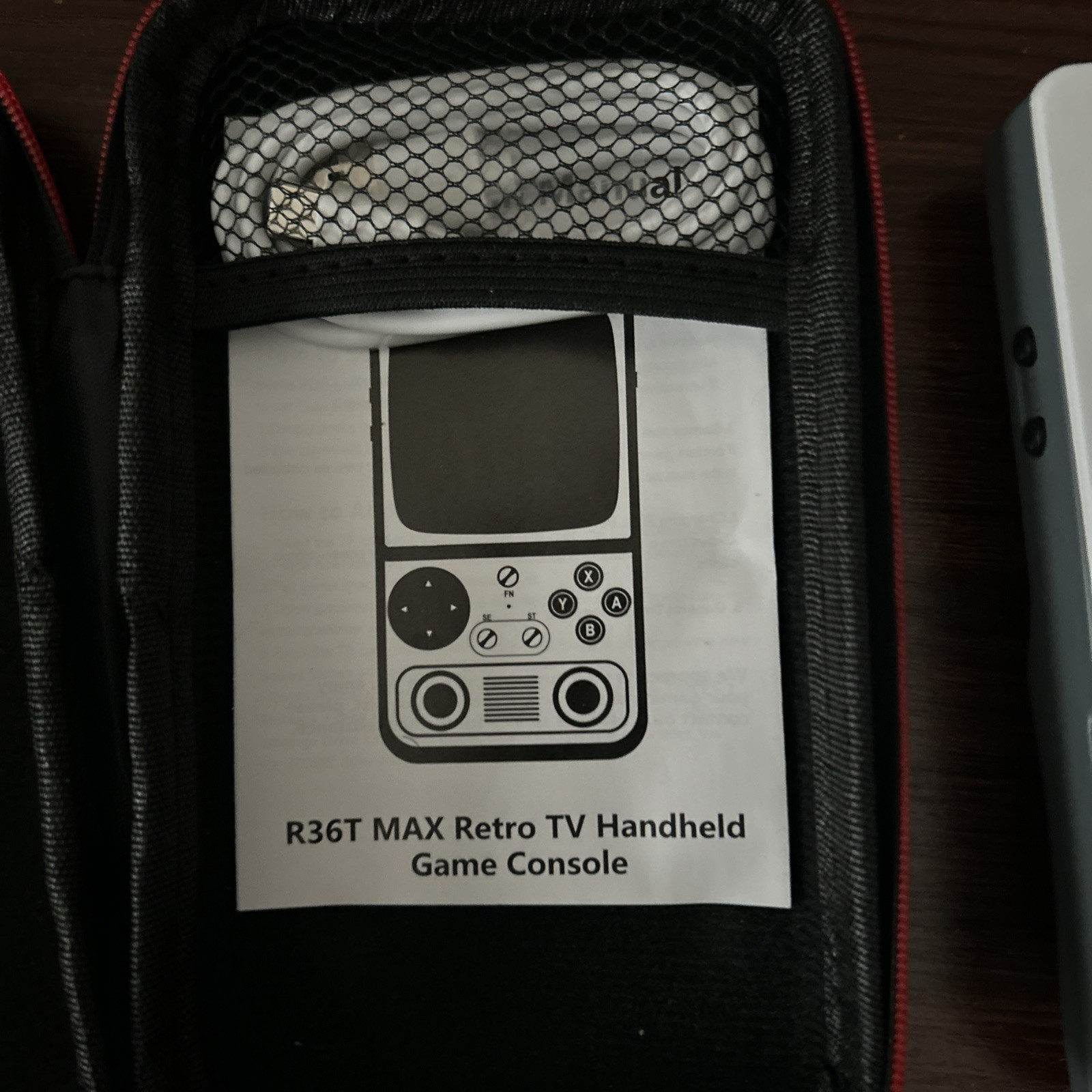 R36T MAX Upgraded Retro Handheld with 4000mAh Battery, 4.0» IPS 128GB