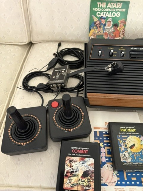 Atari 2600 Vintage 1980 Video Computer System Works on modern TV’s EXCELLENT!