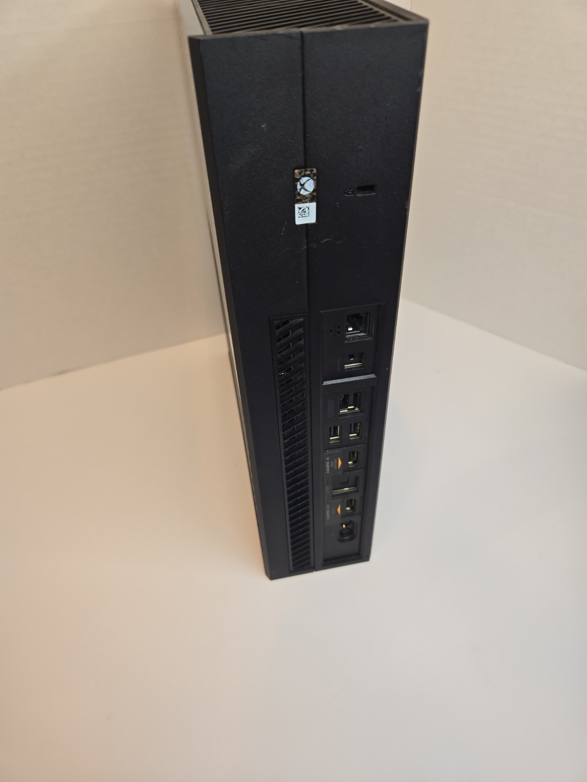 MICROSOFT XBOX ONE 1540 GAMING CONSOLE 500GB (QUC015674) PARTS OR REPAIR