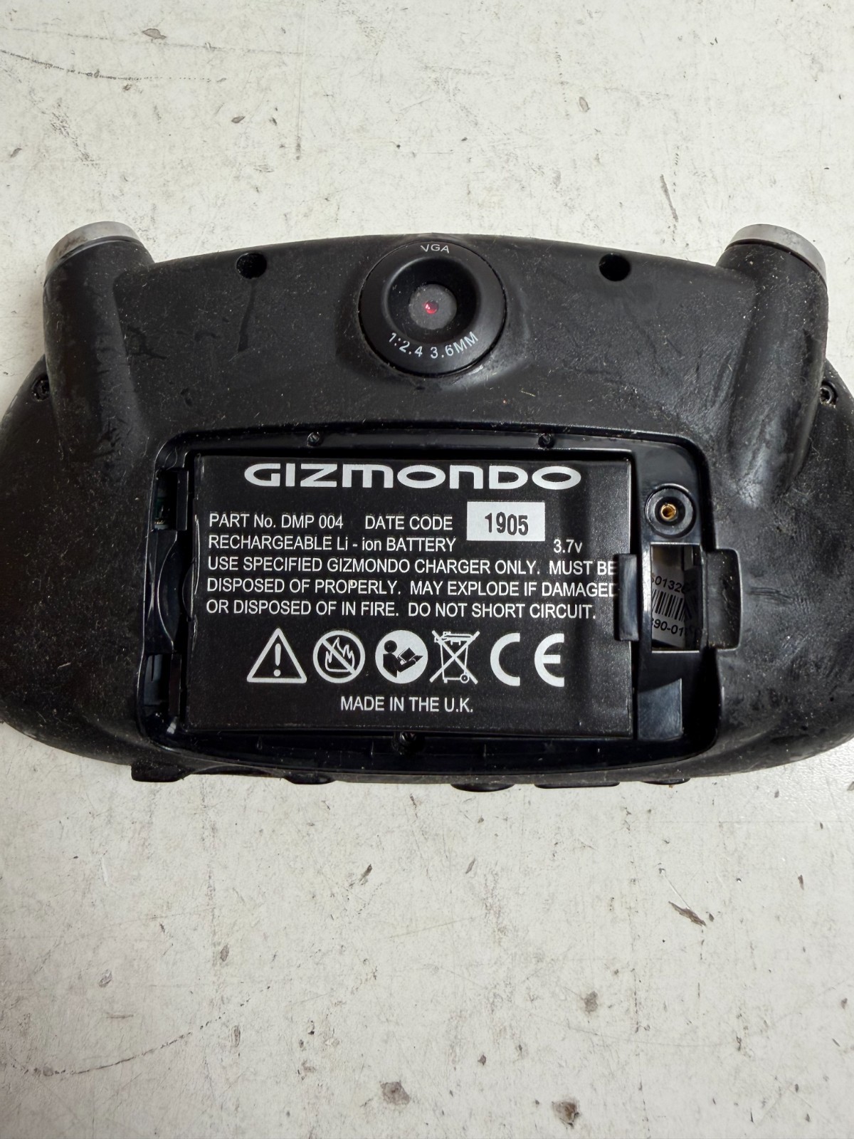 Vintage Gizmondo GZ020 Black 2.8″ LCD Bluetooth Camera Handheld Gaming Console