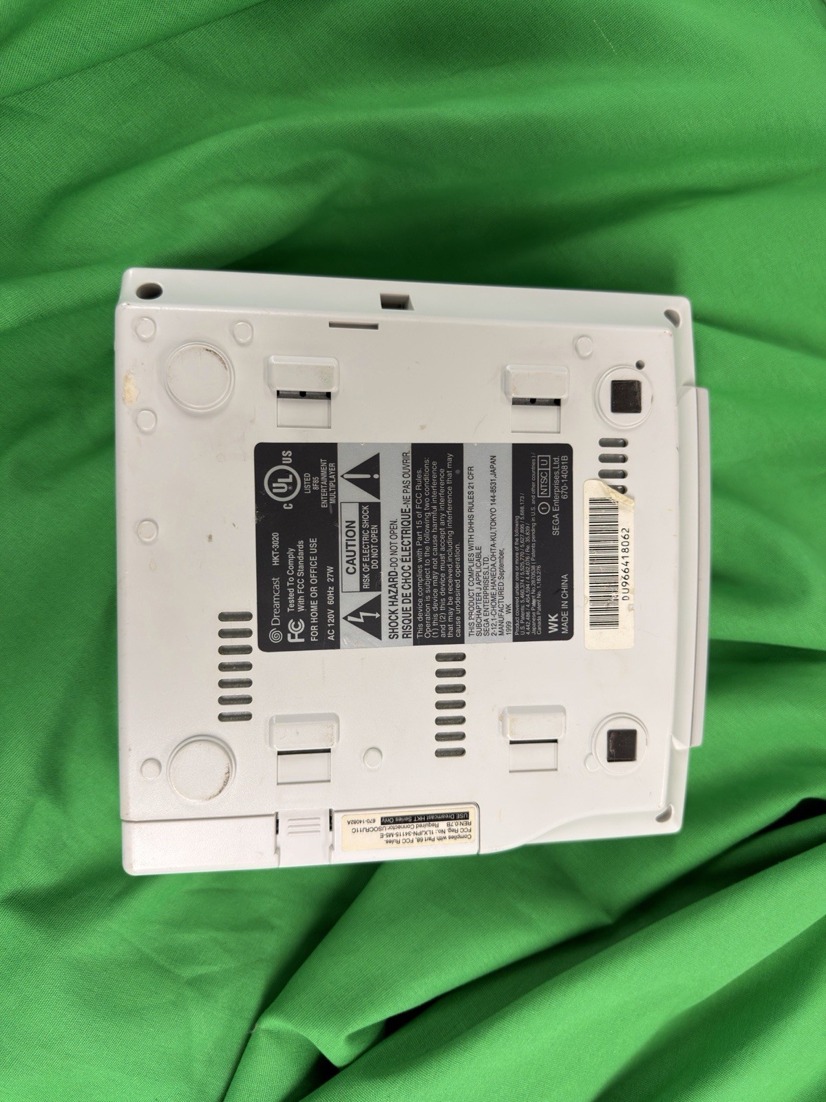 SEGA Dreamcast Console HKT-3020 w/ Controller and Cords TESTED