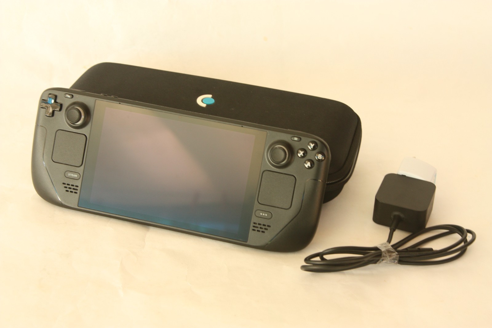 Valve Steam Deck – 512GB – Black – Handheld Console – With Case and Charger