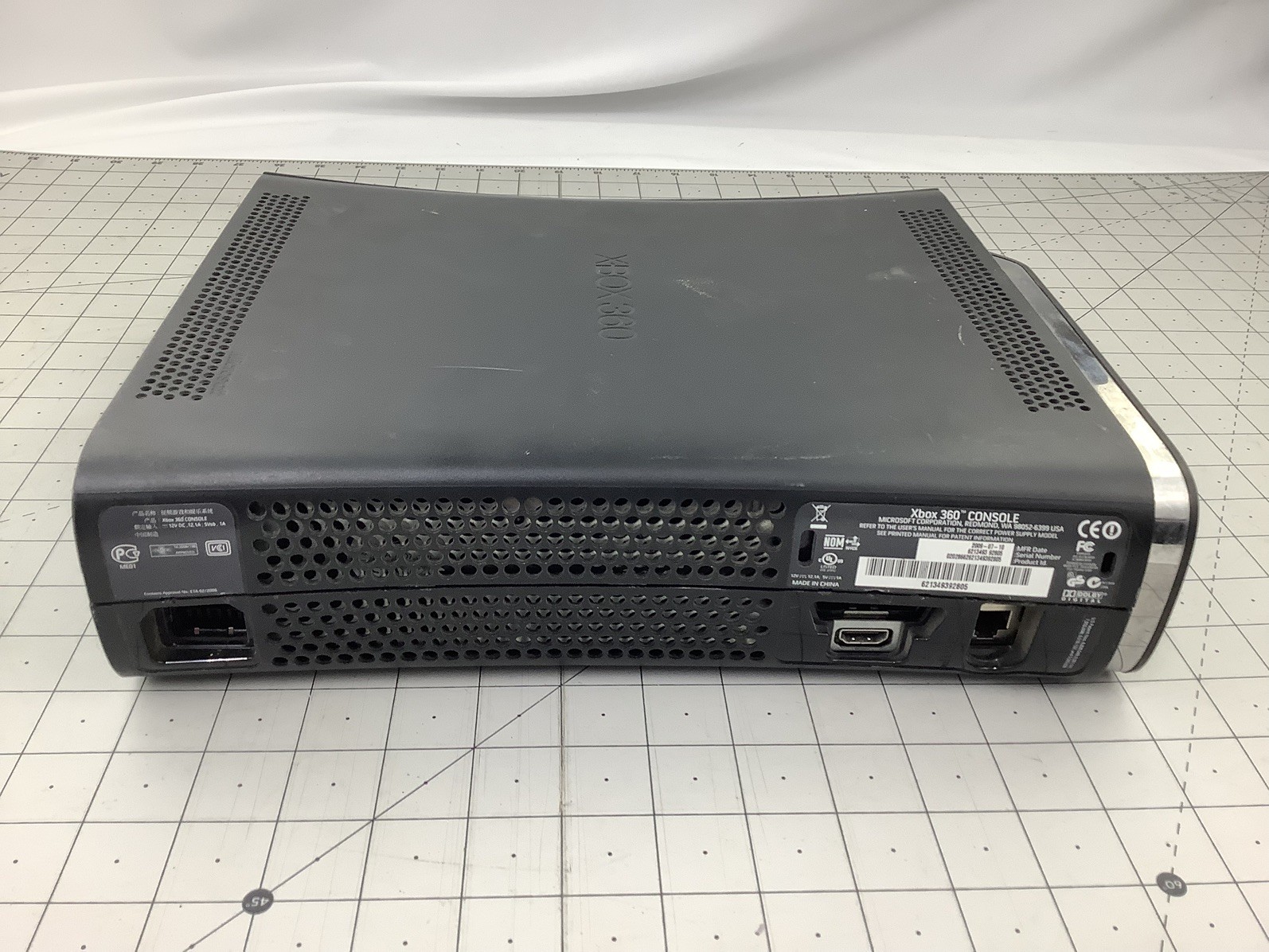 Xbox 360 Elite 120GB Black Console for parts or to be repaired
