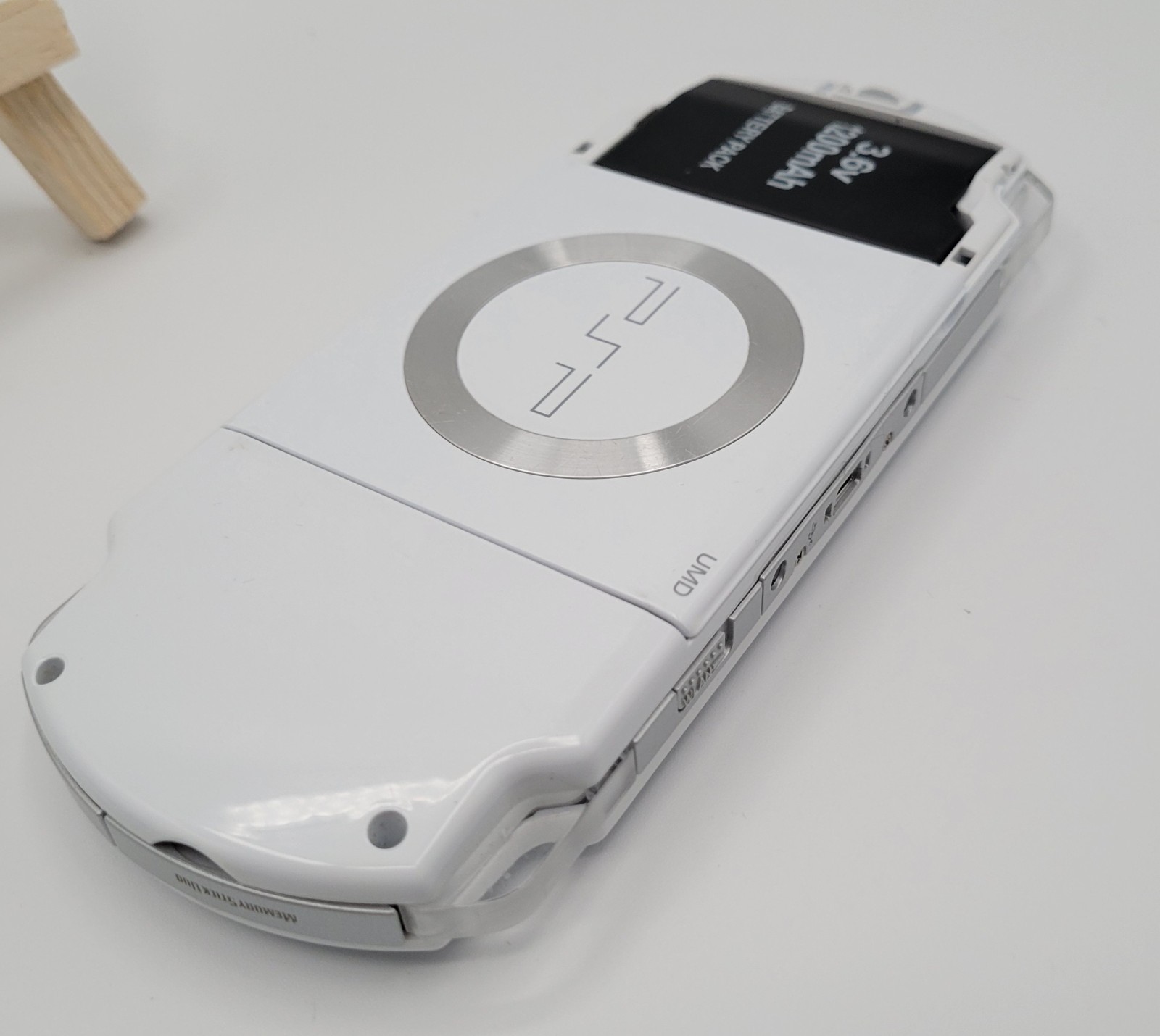 Sony PSP-2001 White Darth Vader Special Edition Tested Works Disc Tray Off Track