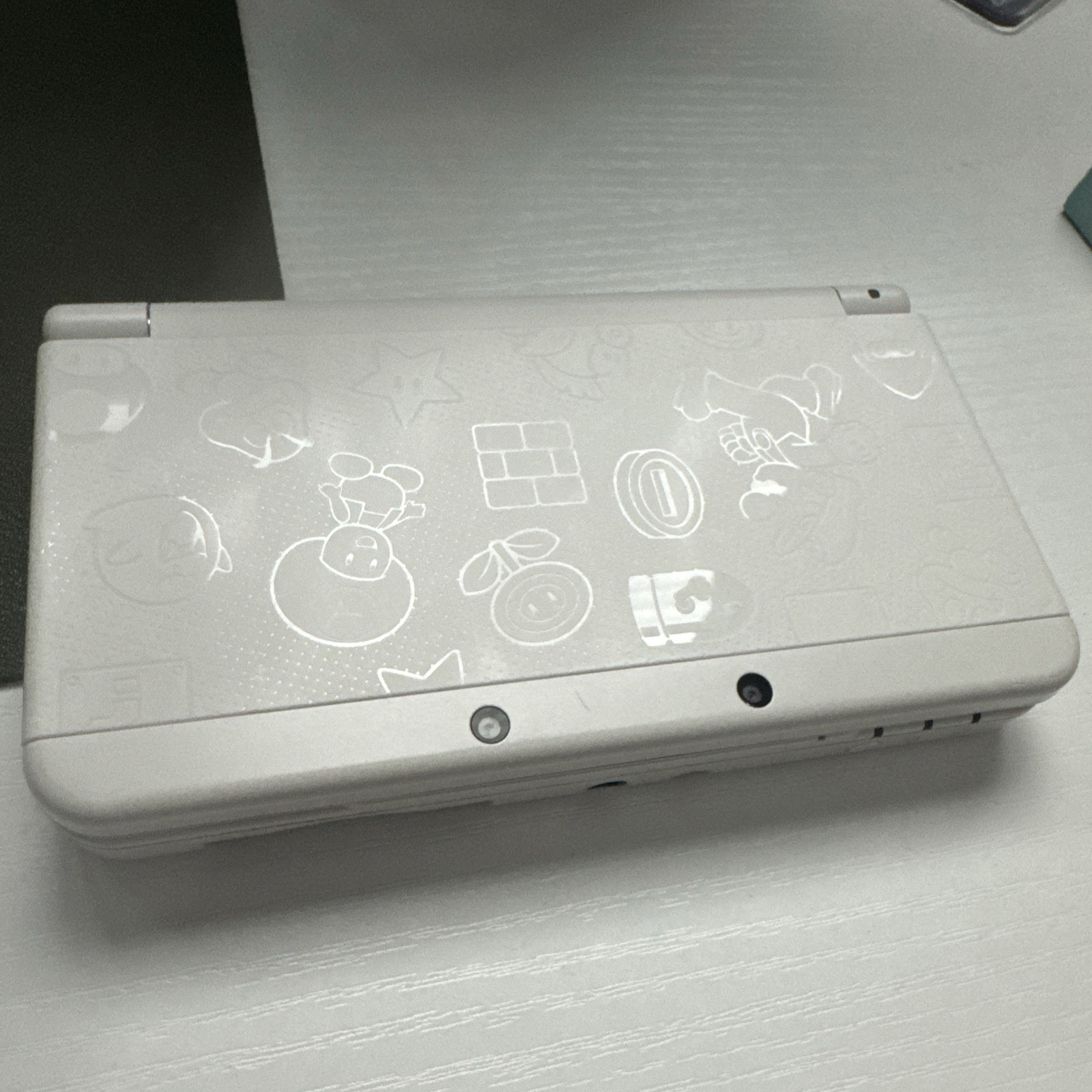 New Nintendo 3DS Mario White Edition – Black Friday Console