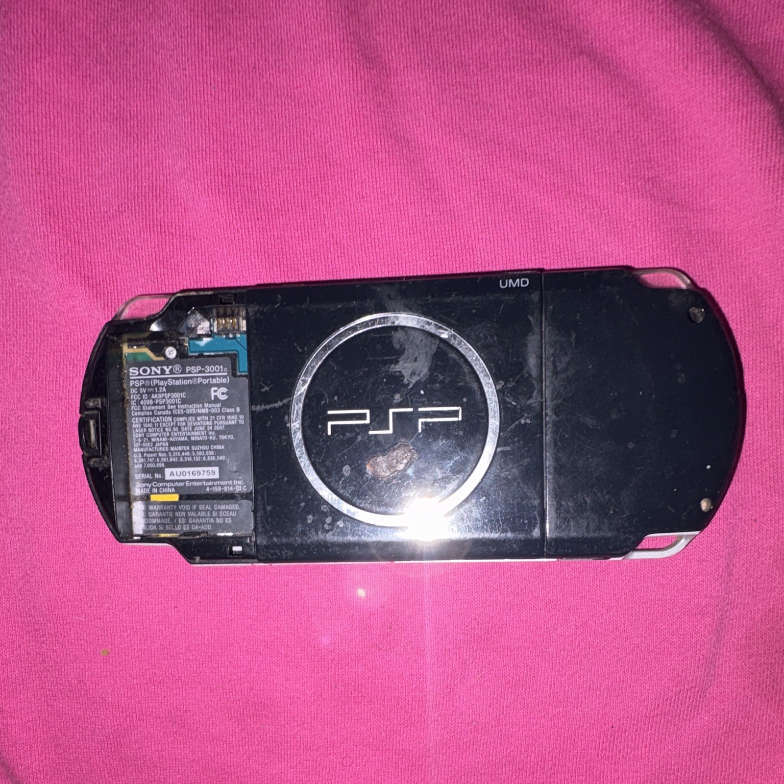 Sony PSP-3001 Black Handheld System NTSC-U/C (US/Canada) UMD Compatible
