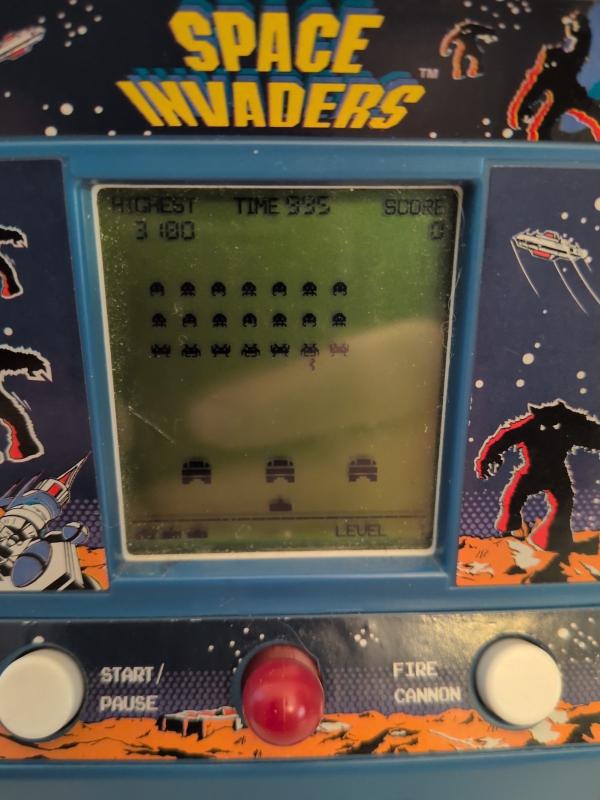SPACE INVADERS Mini Handheld Arcade Cabinet Classic Video Game TESTED