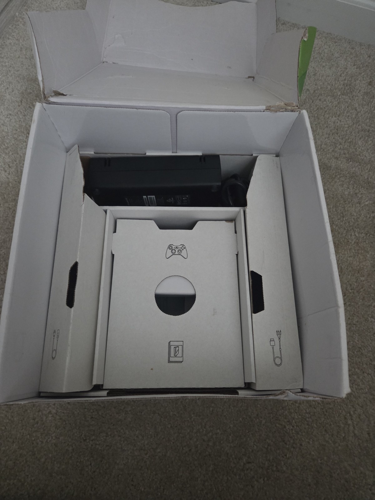 Microsoft Xbox 360 S 4GB Black Original Box Smooth Disc Inserts