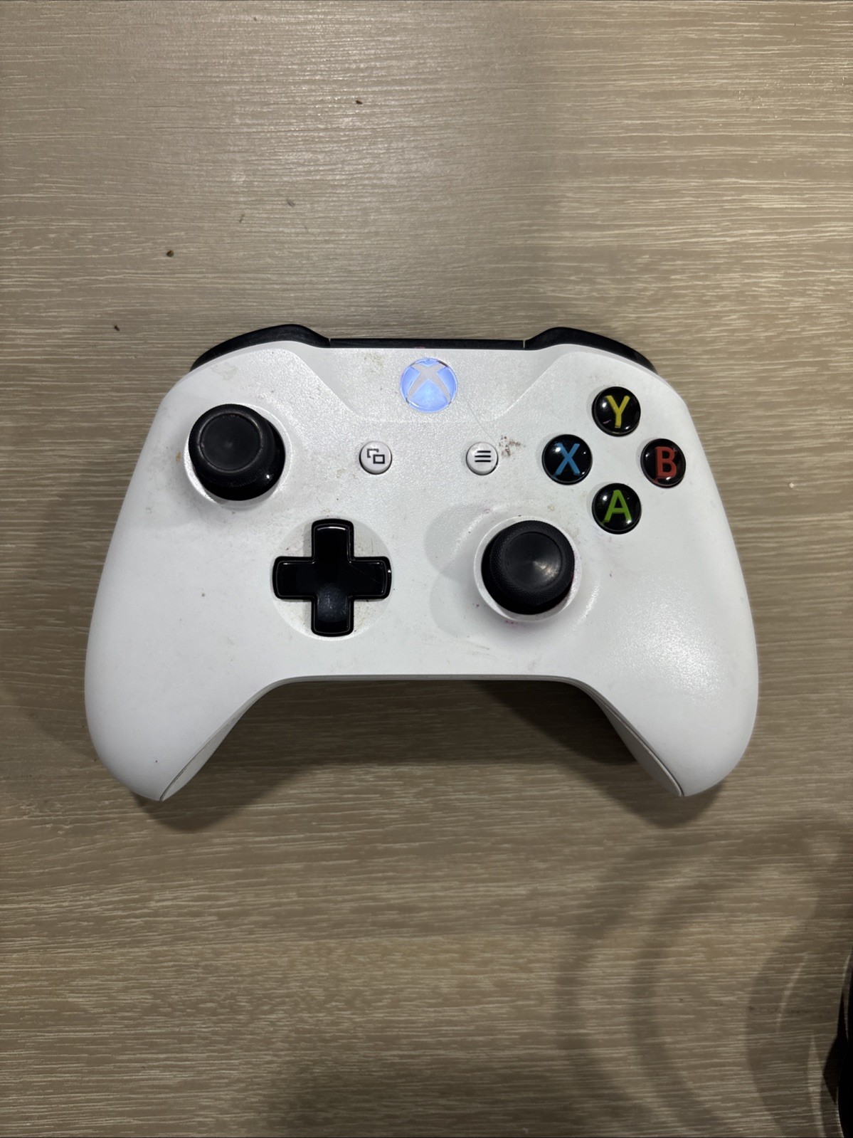 Xbox One S – Power Cord & Controller – No Power