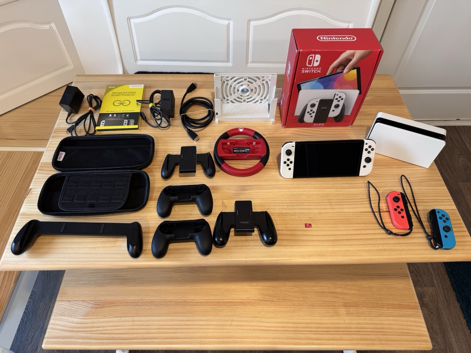 Nintendo Switch OLED White Bundle – 4 Joy-Cons, 128GB SD, Case, 2 Chargers