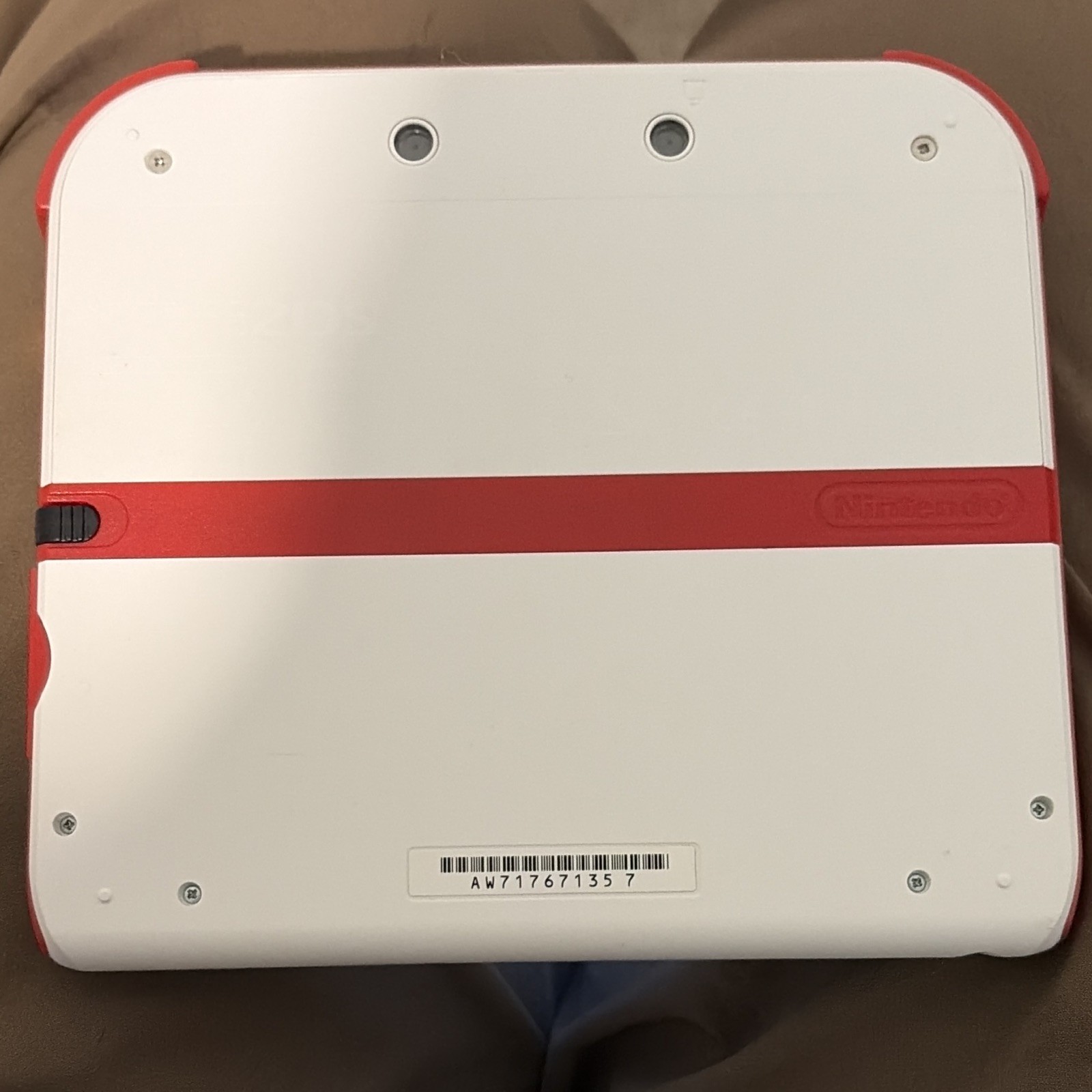Nintendo 2DS FTR-001 Handheld System Red/White Region Free 2013