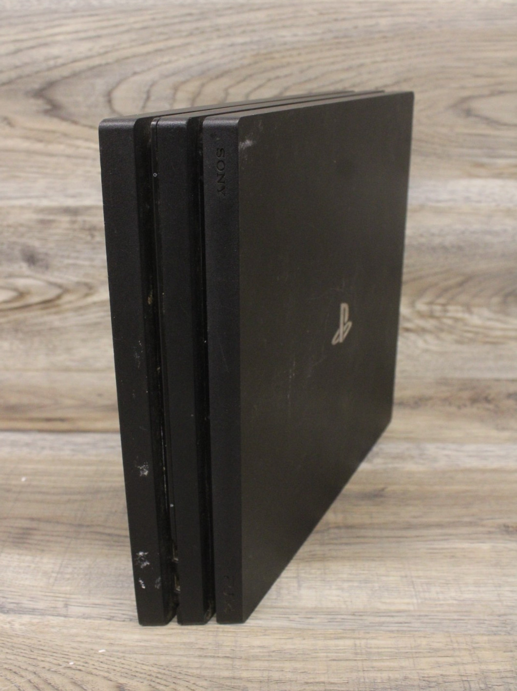 Sony PlayStation 4 (PS4) Pro CUH-7215B 1TB Console – FOR PARTS/NOT WORKING