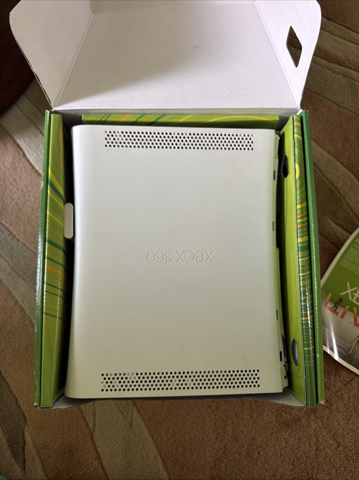 Microsoft Xbox 360 Arcade White Gaming Home Console W/ Controller (untested)