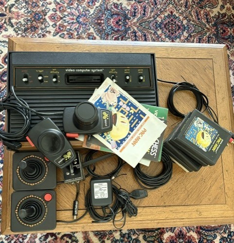 Atari 2600 Vintage 1980 Video Computer System Works on modern TV’s EXCELLENT!