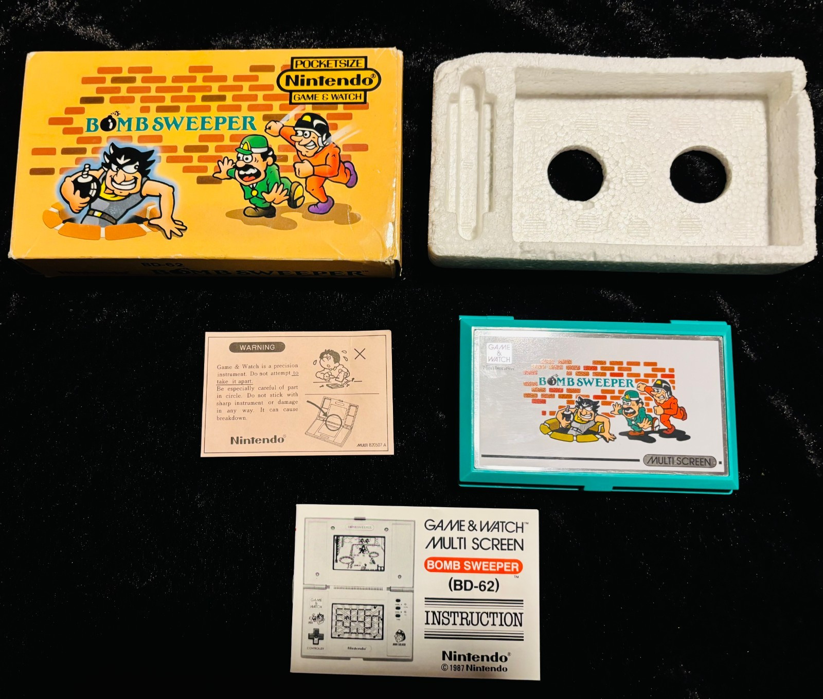 Nintendo Game BOMB SWEEPER electronic operated classic toy collector hobby