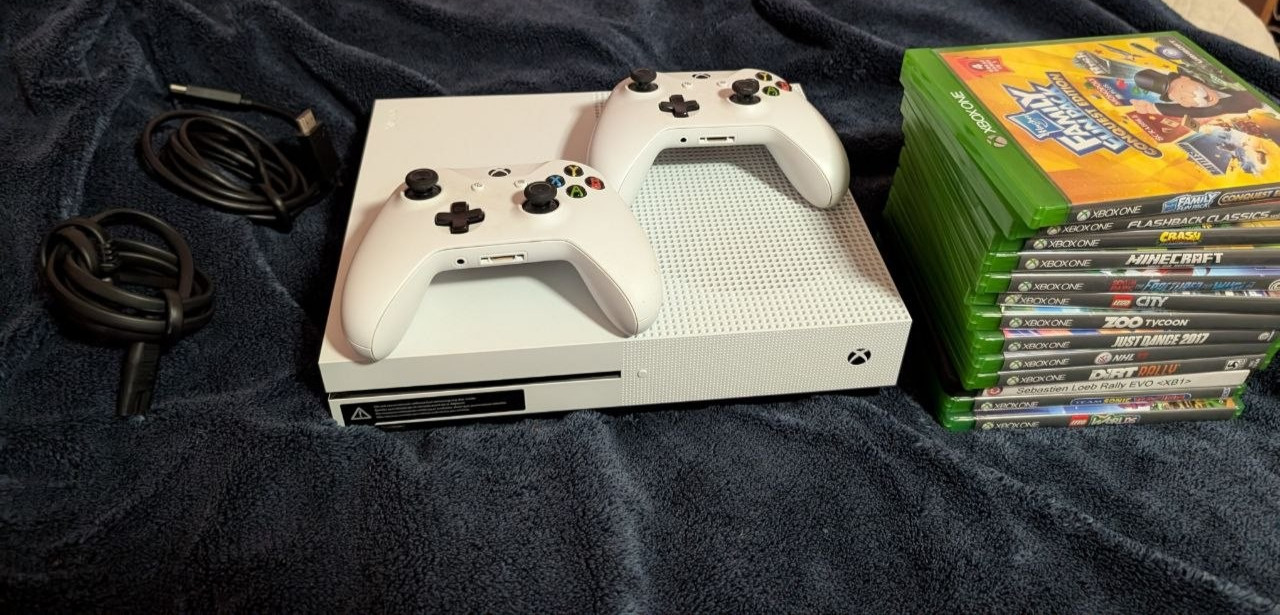 Xbox One S 500GB White Console + 2 Controllers + 13 Games Tested Working