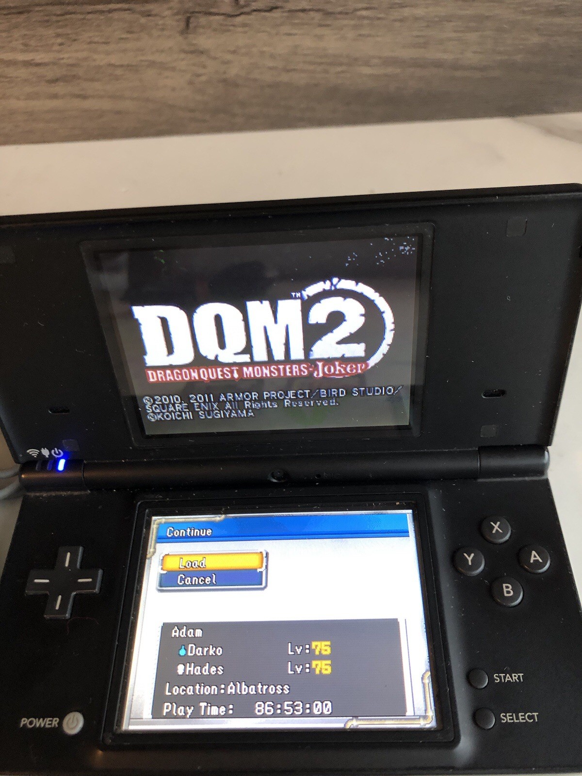 Nintendo DSi Matte Black Video Game Console 4 Games Lot w/ Charger Dragon Quest