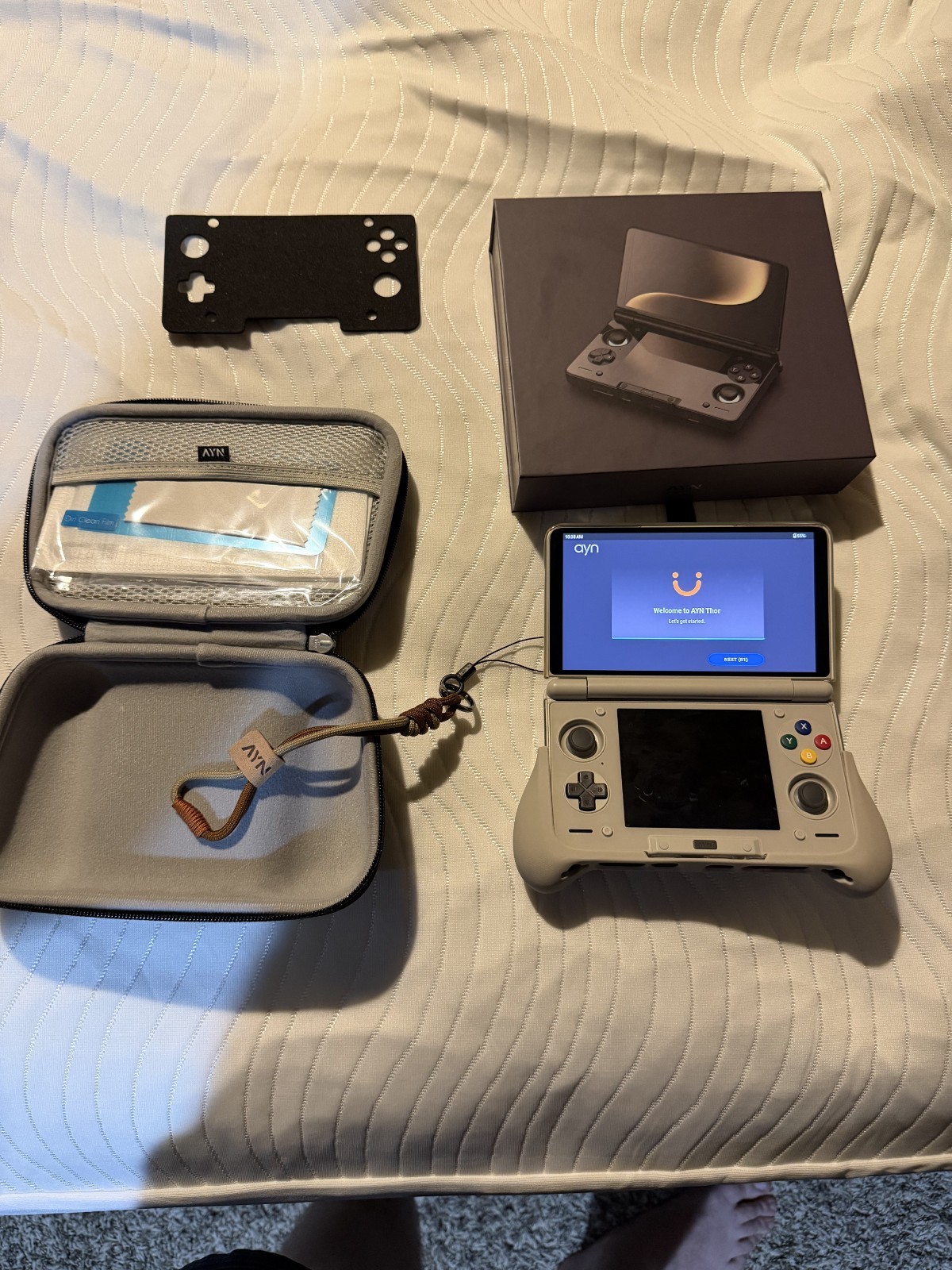 Ayn Thor Pro 12GB Ram + 256 GB Storage Rainbow android device/gaming console