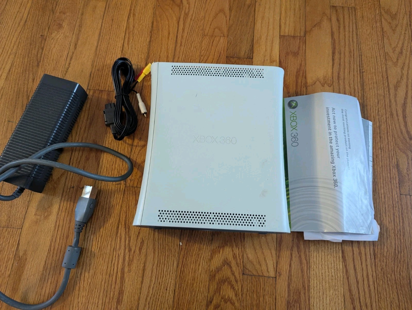 Microsoft Xbox 360 Pro 20GB Console – White – UNTESTED