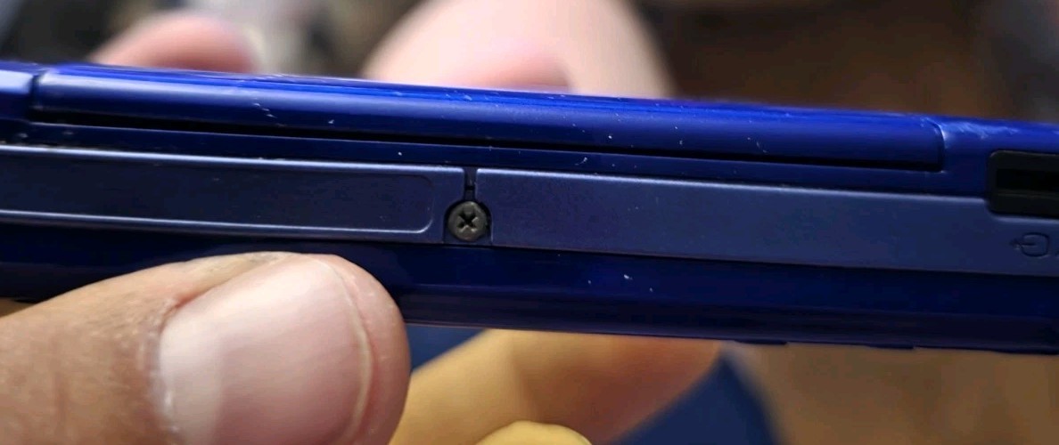 Sony PSP 2001 Metallic Blue Bundle – Star Wars & Midnight Club – READ