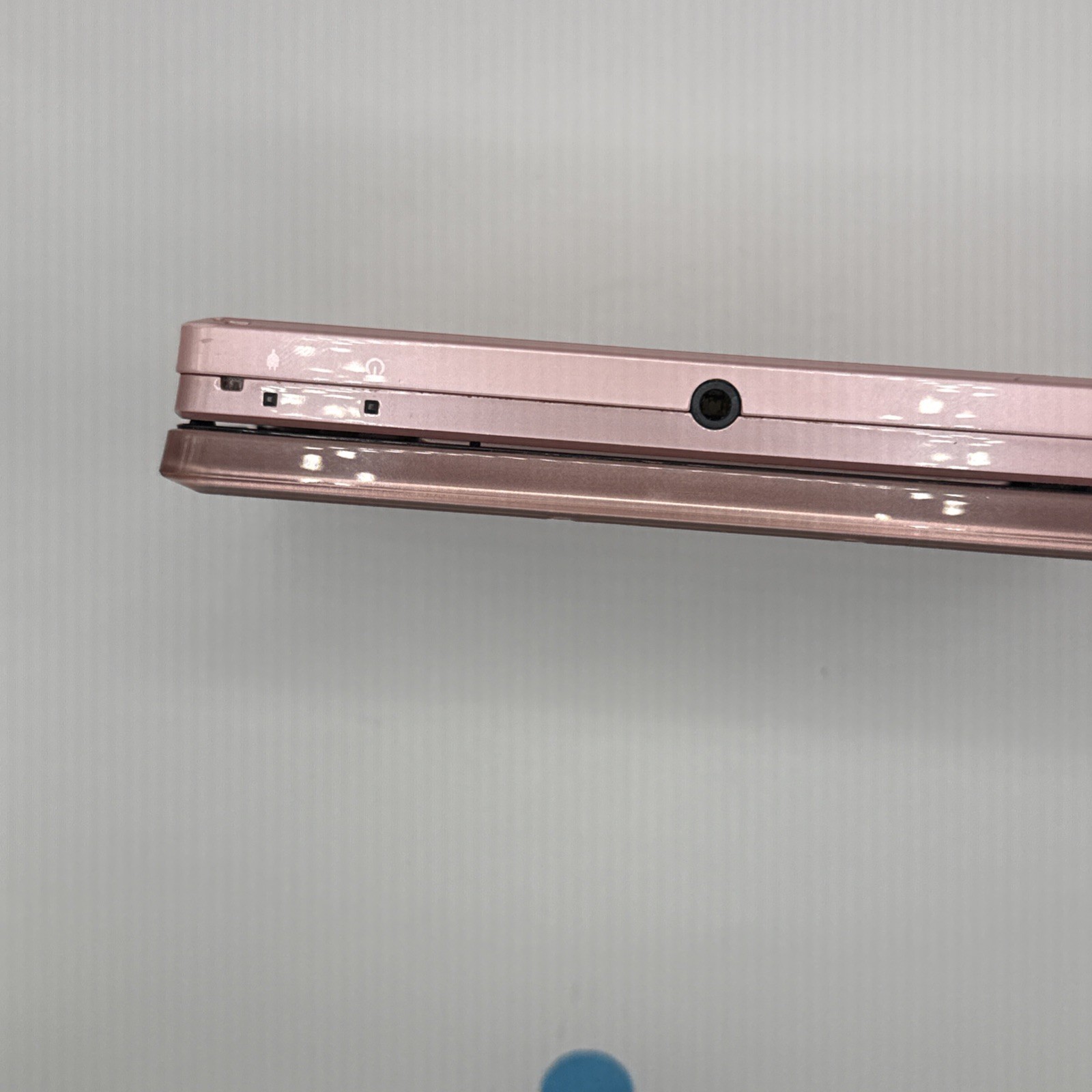 Nintendo 3DS Console (Pearl pink Edition) W/ 2GB SD Card and Case – TESTED
