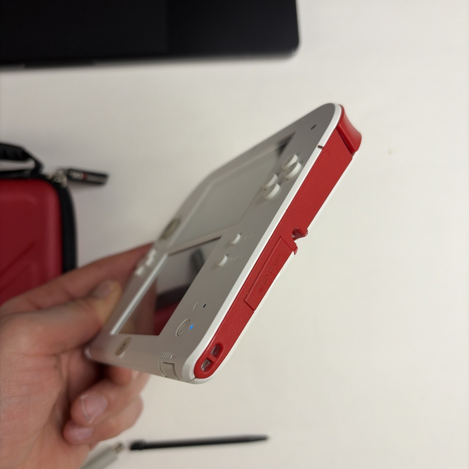 Nintendo 2DS White & Red Handheld System w/Charger Stylus Case US Model