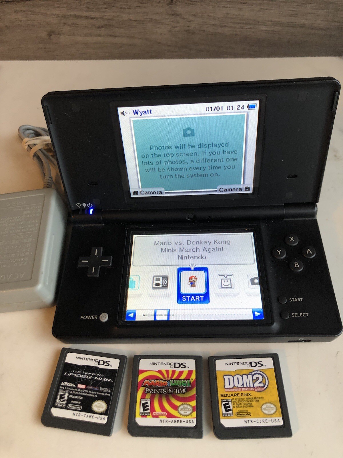 Nintendo DSi Matte Black Video Game Console 4 Games Lot w/ Charger Dragon Quest
