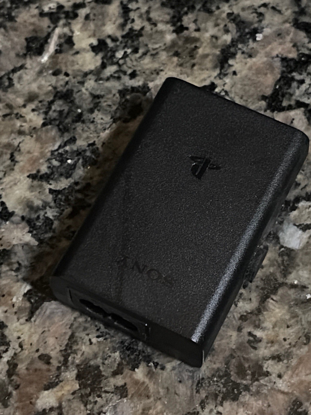 PS Vita PCH-2000 No Scratches Console Memory Sticks Charger Used Good Cond.