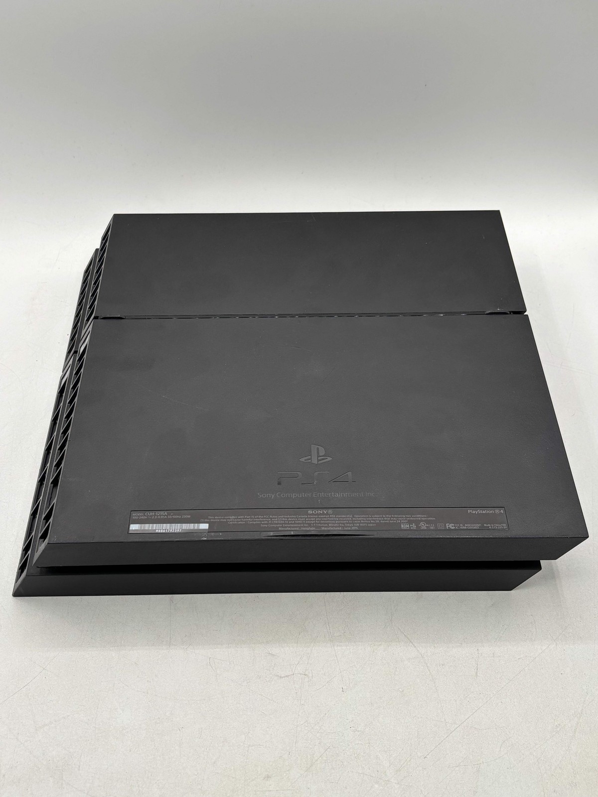 Sony PlayStation 4 PS4 500GB CUH-1215A Console With Controller
