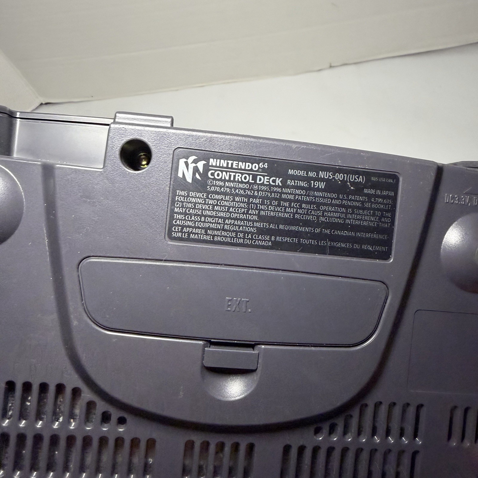 Nintendo 64 N64 Gray Console Bundle w/ OEM Controller, AC Adapter, AV Cable