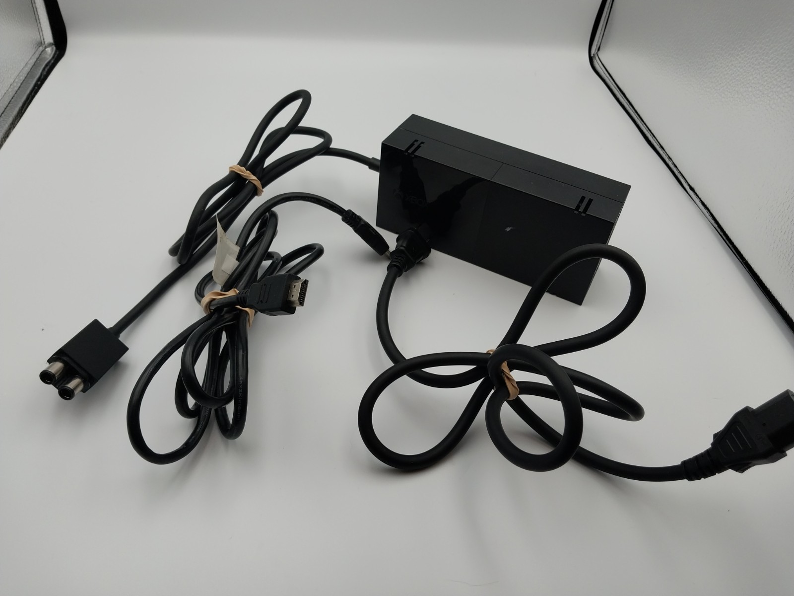 Xbox One Console 500GB System Bundle Lot With 2 Controllers & 10 Games – TESTED