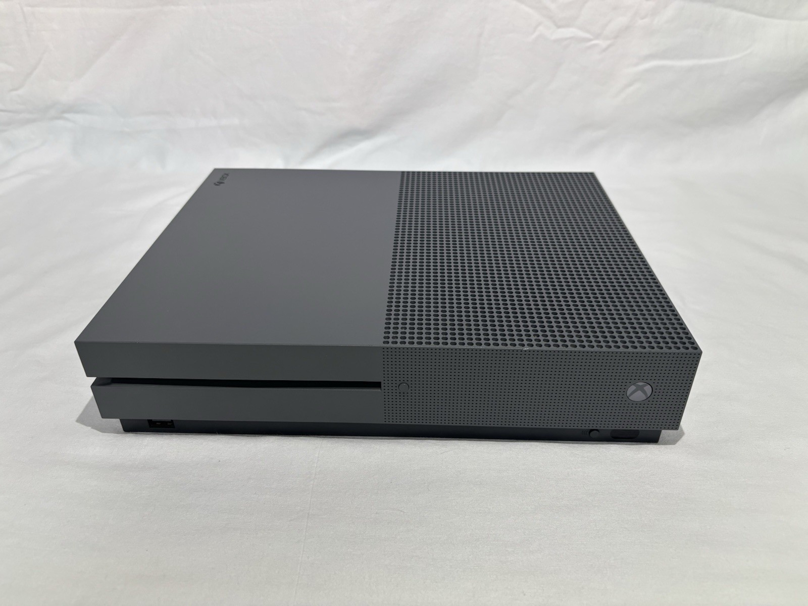 Xbox One S 500GB Storm Grey Special Edition Bundle – Original Box + 6 Games