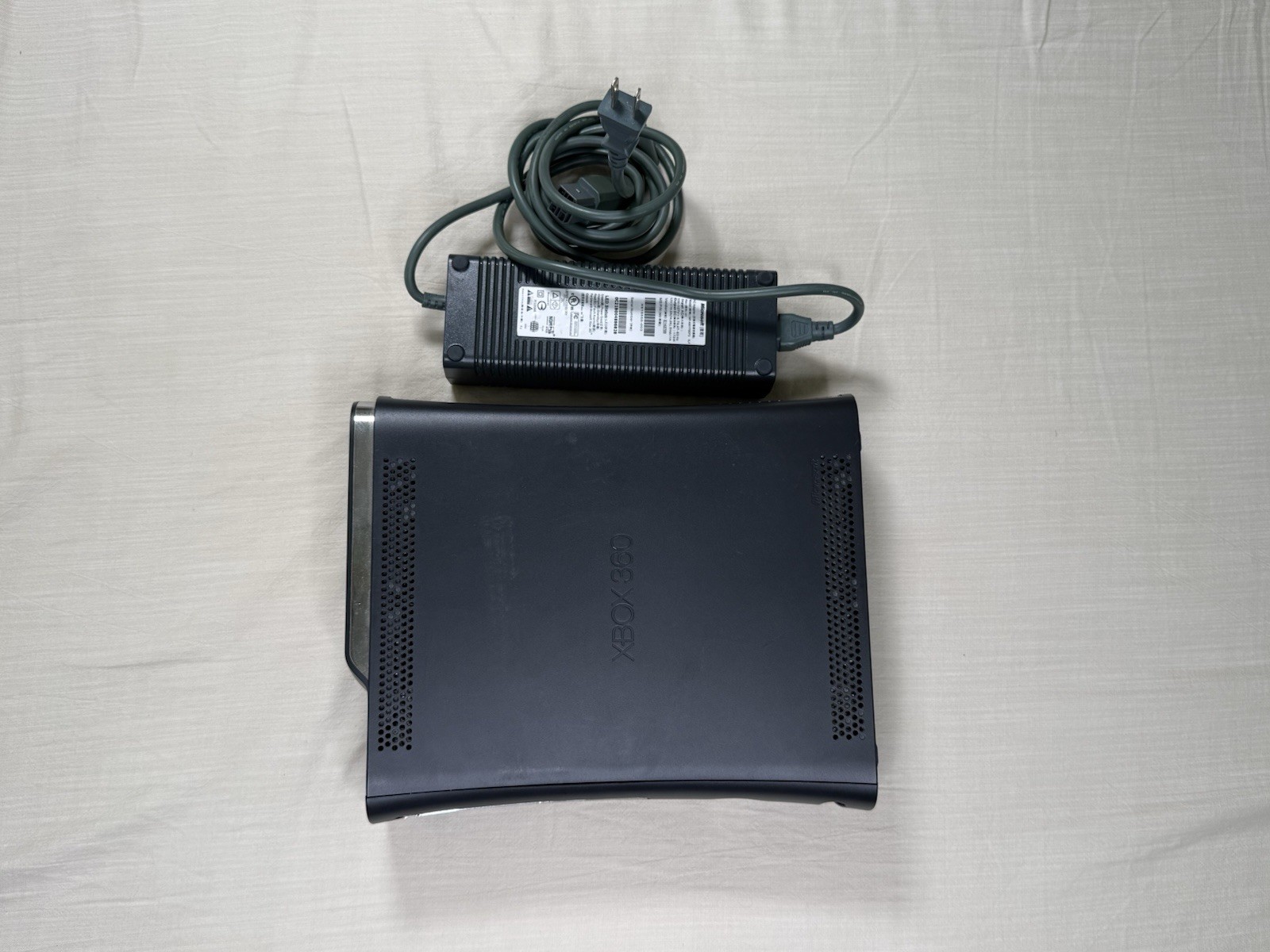 Xbox 360 120GB HDD Console with Cables Tested