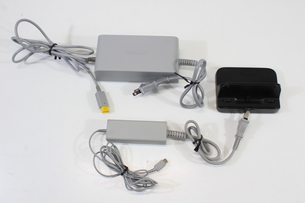 Nintendo Wii U Black Console 32GB AC Gamepad Stand & Charger NTSC-J Japan TESTED