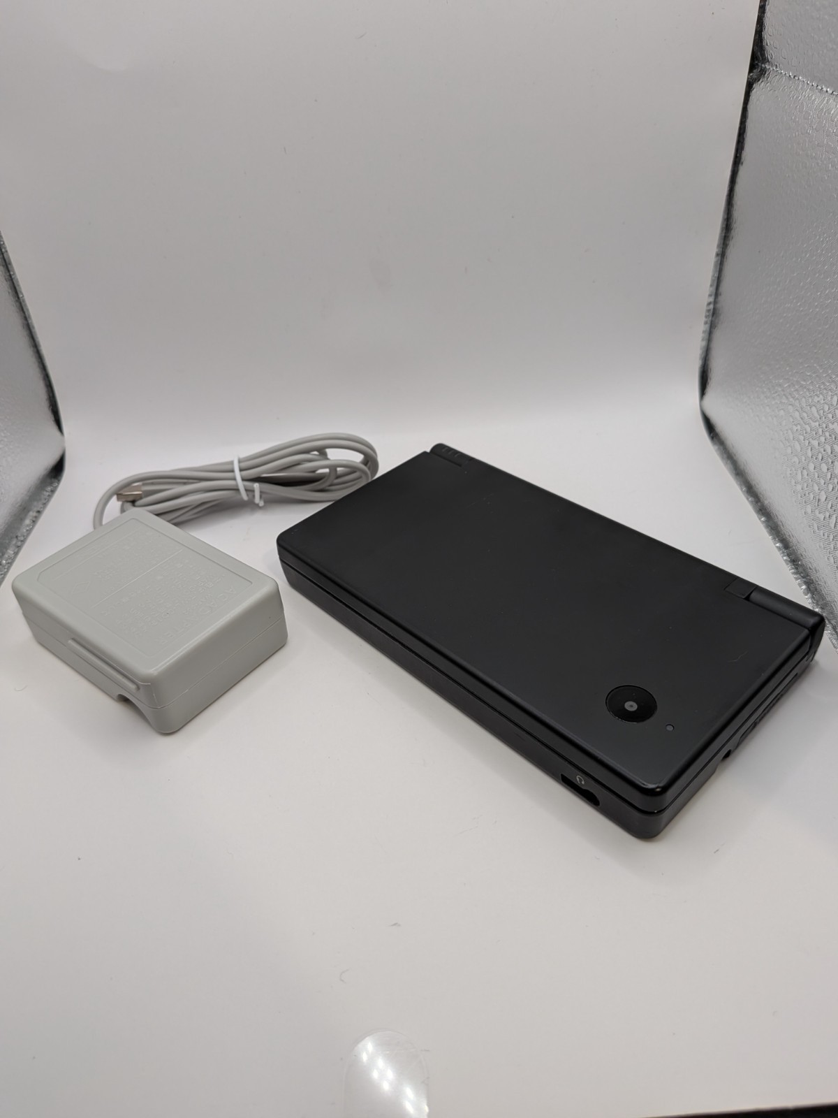Nintendo DSi – Black – Tested & Works – Yellow Screens