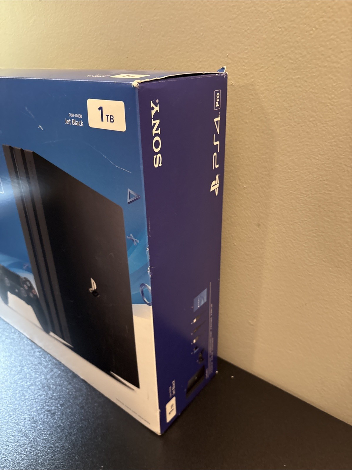 Sony PlayStation 4 Pro 1TB PS4 Console CUH-7215B W/Box & GTA5 Game – Great Cond.