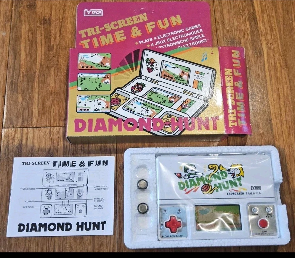 NEW Diamond Hunt Tri Screen Game And Watch BOXED..Yes.Brand New