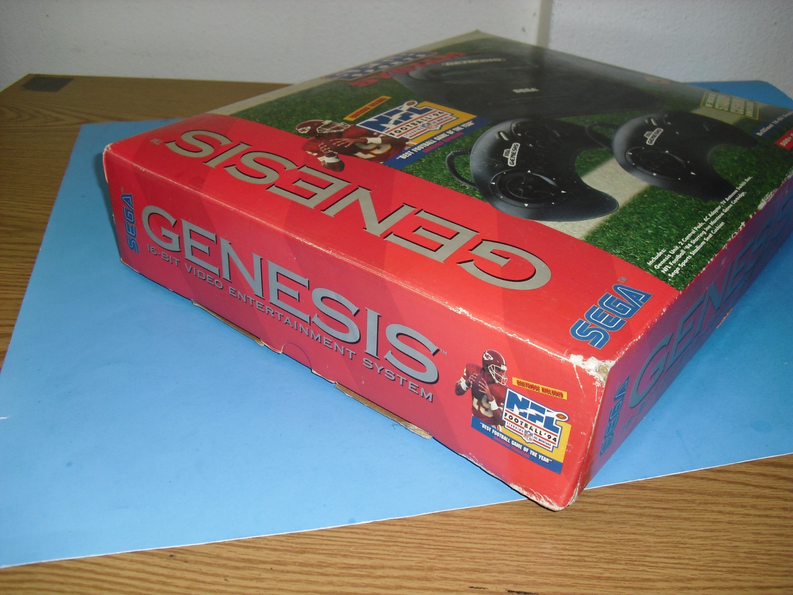 Sega Genesis Sports system complete in box w/ Stadium Cushion & NFL Football 94