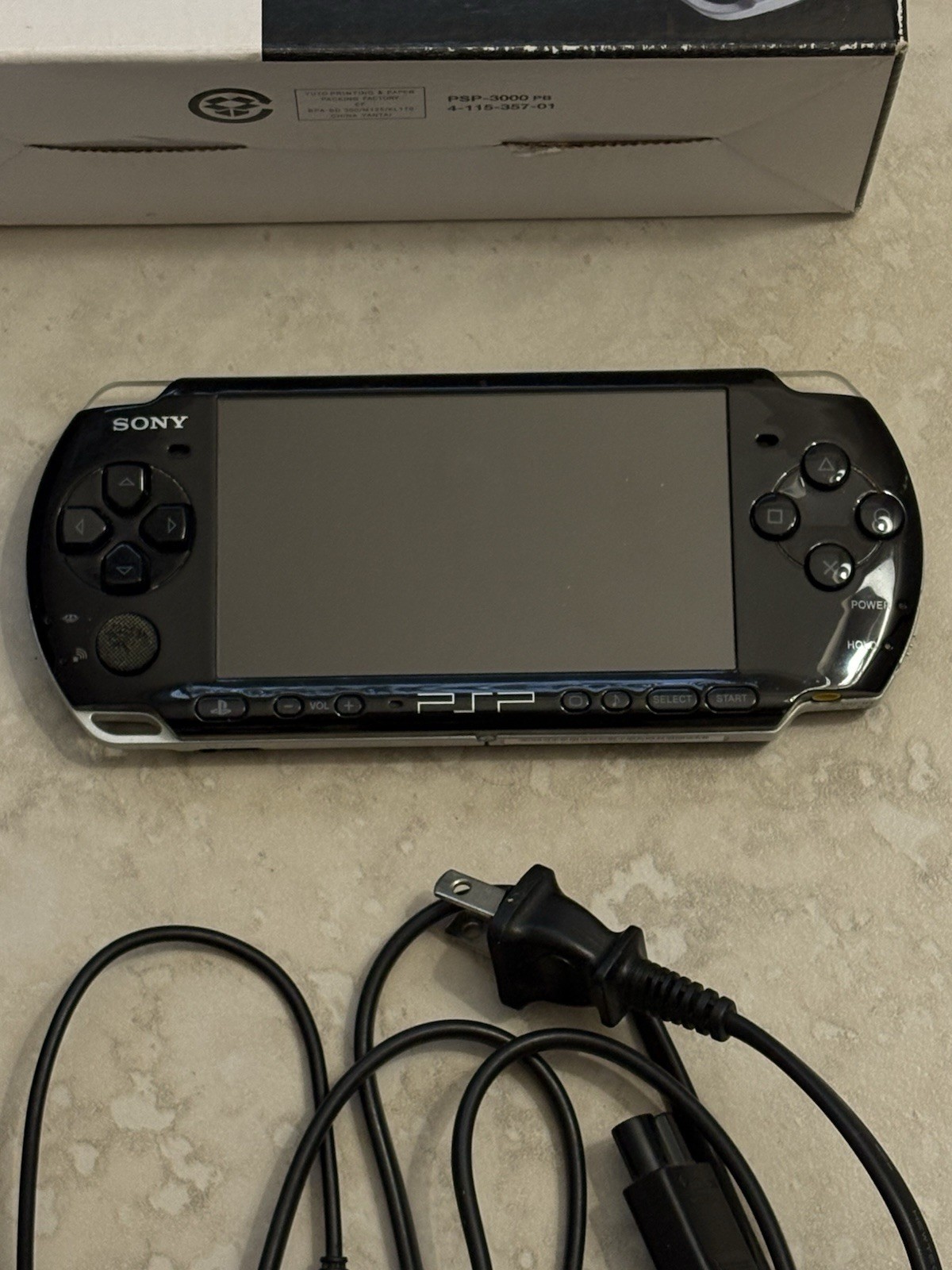 Sony PSP-3000 Console Piano Black Complete in box Region free – Very Good