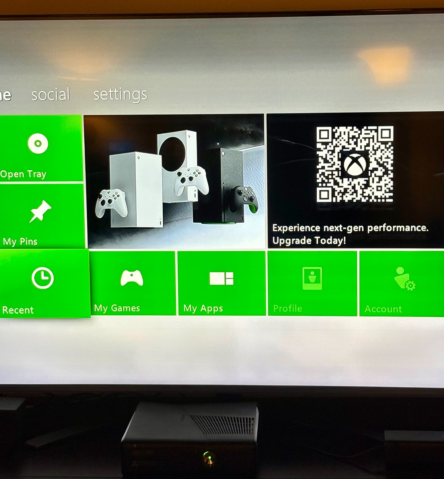 Microsoft Xbox 360 S Black Console Bundle Kinect 2 Controllers HDMI LEGO Games