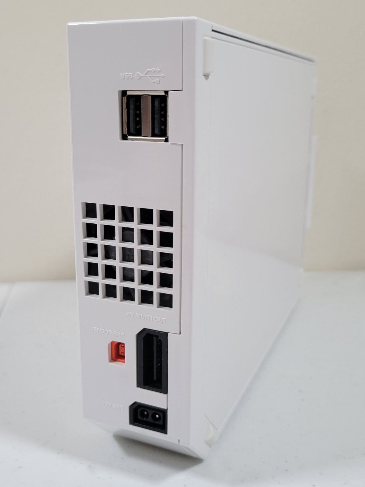 White Nintendo Wii Console RVL-001 – Complete In-box – Matching serial #’s