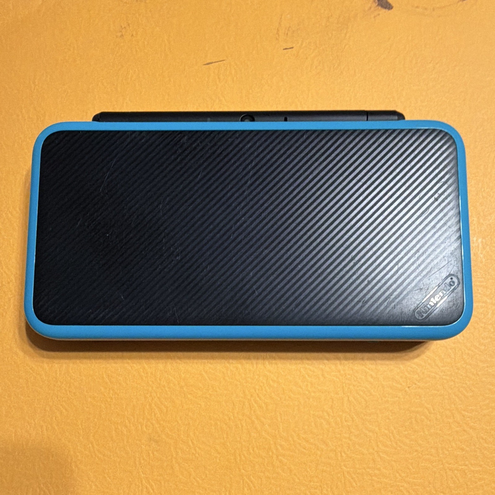 Nintendo 2DS XL Black/Blue Console w/ Charger Touchscreen Headphone Jack