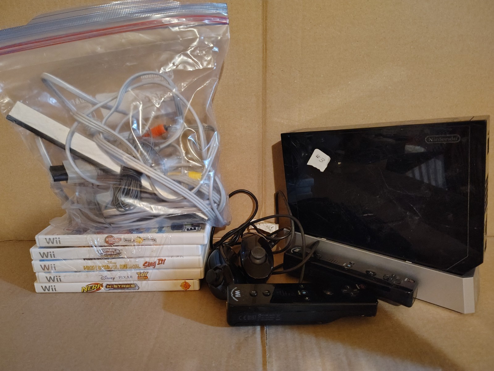 Nintendo RVL-101 Wii Console, 5 Games, 2 Controllers, 2 Nunchuck Tv Not Included