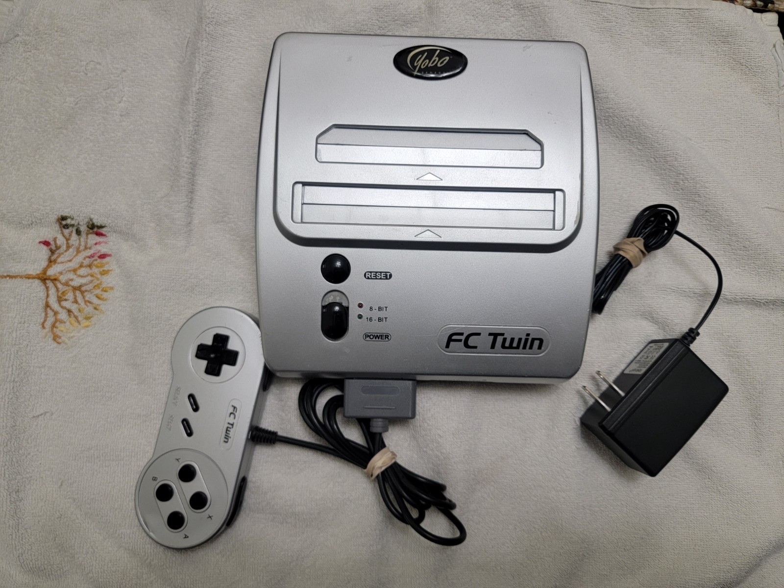 YOBO Games FC Twin NES & SNES Game Console w/ PSU/Controller – TESTED