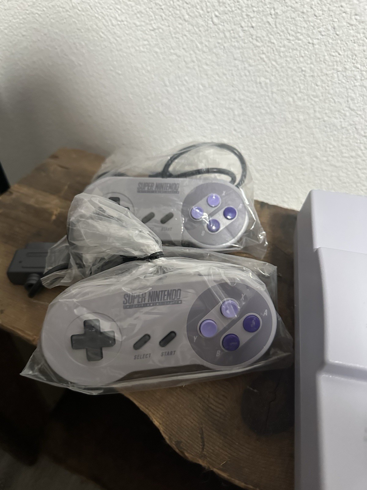 Super Nintendo SNES System Console, 2 New OEM Controllers, Cables